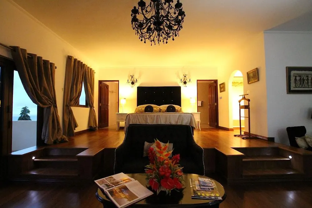 Petit Amour Villa Glacis